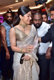 rashmika-mandanna-latest-images-in-Organza-Saree-with-Contrast-Border-in-animal-movie-promotion-002