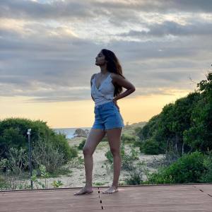 reba-monica-john-latest-photos-after-marriage-beach-photos-004