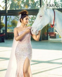 reba-monica-john-with-horse-photos-001
