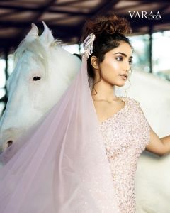 reba-monica-john-with-horse-photos-002