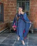 reba-monica-john-glamorous-look-photos