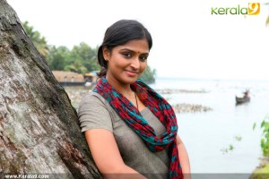 2171remya_nambeesan_latest_stills_88-001