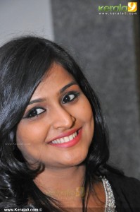 262remya_nambeesan_latest_pics_13-005