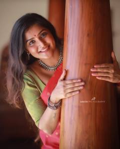 ramya-nambeesan-images-in-new-makeup0213-001