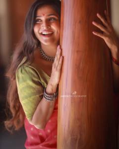 ramya-nambeesan-images-in-new-makeup0213-004