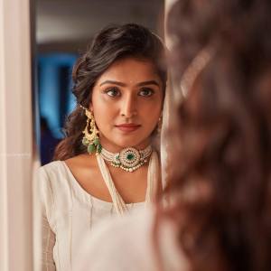 ramya-nambeesan-in-white-anarkali-churidar-photos