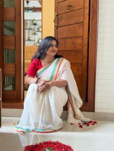 ramya-nambeesan-latest-photos-002