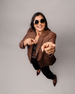 ramya-nambeesan-latest-photos-in-pants-and-brown-blazer-005