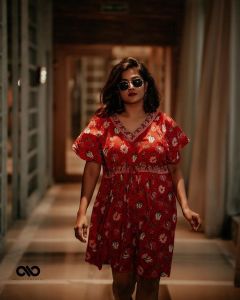 ramya-nambeesan-profile-photos-002