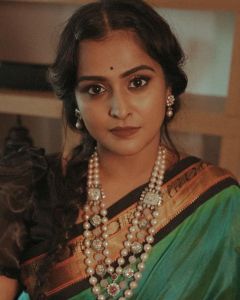 ramya-nambeesan-profile-photos-007