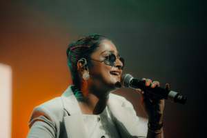 ramya-nambeesan-stage-performance-photos-001
