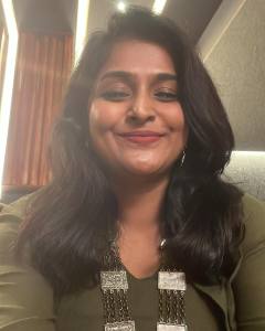 ramya-nambeesan-stage-performance-photos-012