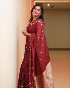 ramya-nambeesan-stage-performance-photos-015