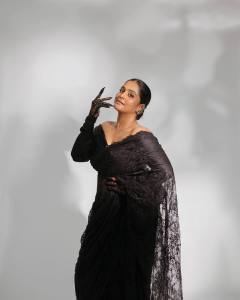 ramya-nambeesan-stylish-photoshoot-latest-007