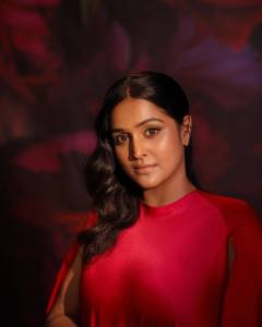ramya-nambeesan-stylish-photoshoot-latest-008