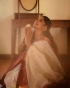 ramya-nambeesan-stylish-photoshoot-latest-023