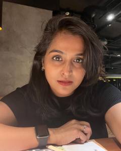 remya-nambeesan-in-dark-colour-latest-fashion-outfit-images-005