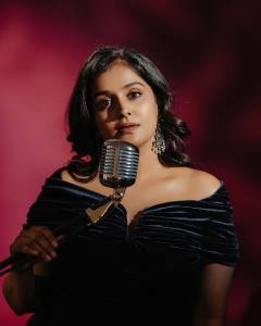 remya-nambeesan-in-dark-colour-latest-fashion-outfit-images