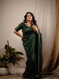 remya-nambeesan-in-stylish-and-trending-ornaments-look-outfit-photos