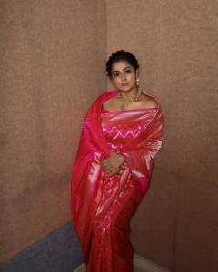 remya-nambeesan-latest-photos-in-pink-saree-001