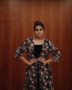 remya-nambeesan-new-photoshoot-in-western-style-009