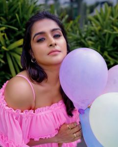 remya-nambeesan-new-photoshoot-in-western-style-020