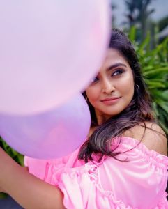 remya-nambeesan-new-photoshoot-in-western-style-026