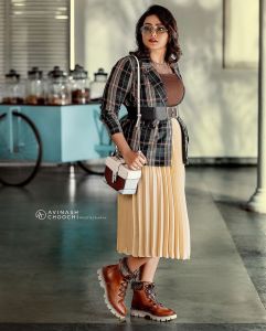 remya-nambeesan-new-photoshoot-in-western-style