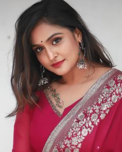 remya-nambeesan-photos-in-red-churidar