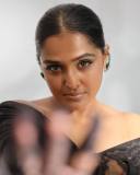 ramya-nambeesan-stylish-photoshoot-latest-001