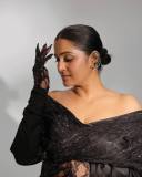 ramya-nambeesan-stylish-photoshoot-latest-003