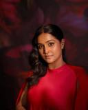 ramya-nambeesan-stylish-photoshoot-latest-008