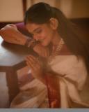 ramya-nambeesan-stylish-photoshoot-latest-021