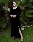 ramya-nambeesan-in-black-gown-dress-photos-001