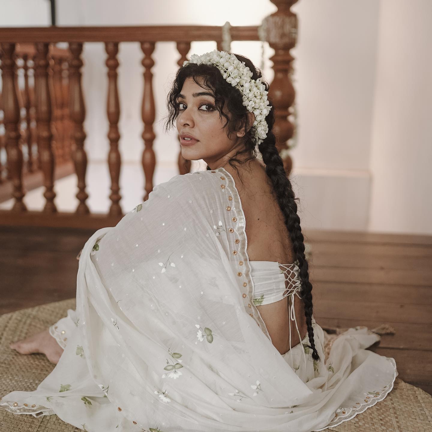 actress-rima-kallingal-in-white-net-saree-photos-002