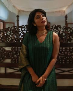 actress-rima-kallingal-christmas-photoshoot