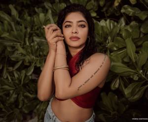actress-rima-kallingal-latest-images-gallery-0123-002