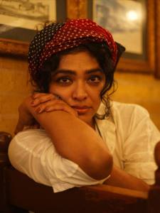 rima-kallingal-messy-look-hairstyle-photos-001