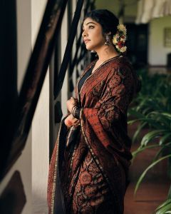 rima-kallingal-new-photos-in-saree-021-001