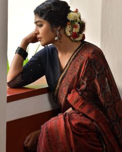 rima-kallingal-new-photos-in-saree-021