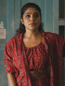 rima-kallingal-wearing-ajrak-print-dress-photo-005