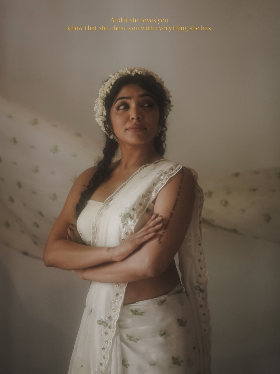 rima-kallingal-in-trending-saree-drape-ideas-photos-001