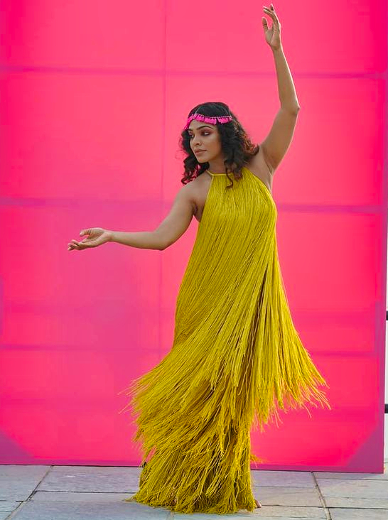 rima-kallingal-latest-photos-in-yellow-dress-001