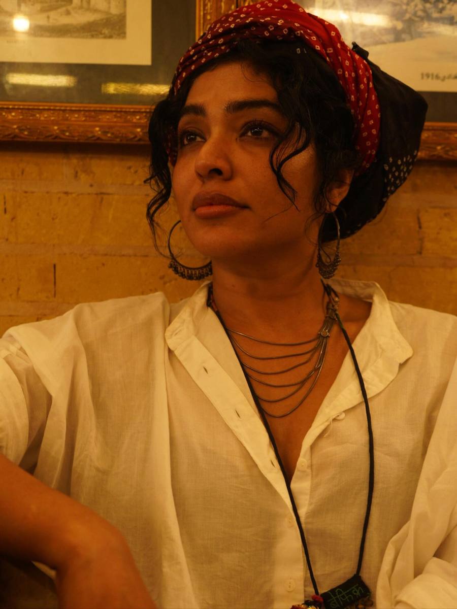 rima-kallingal-messy-look-hairstyle-photos