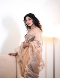 rima-kallingal-photos-in-saree-with-sleeveless-blouse-ideas-photos-007