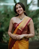 rukmini-vasanth-kantara-look-photos-004