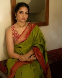 rukmini-vasanth-saree-outfit-photos-015