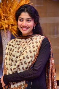 actress-sai-pallavi-new-photos-021-006