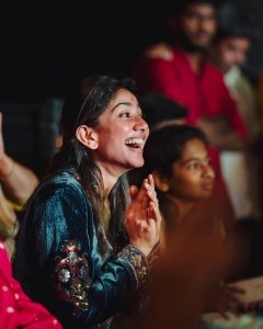 actress-sai-pallavi-stylish-look-photos-009