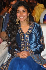 sai-pallavi-latest-images-445-00182